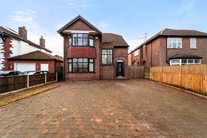 4 Bedroom Detached House For Sale In Broad Road, Sale, M33