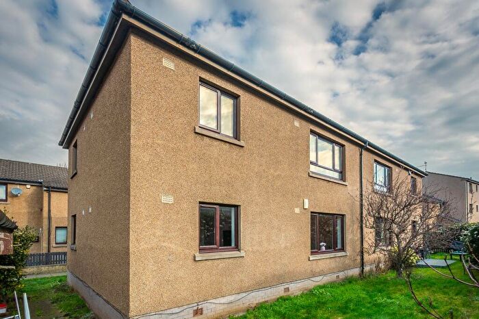 2 Bedroom Flat For Sale In Whitingford, Edinburgh, EH6