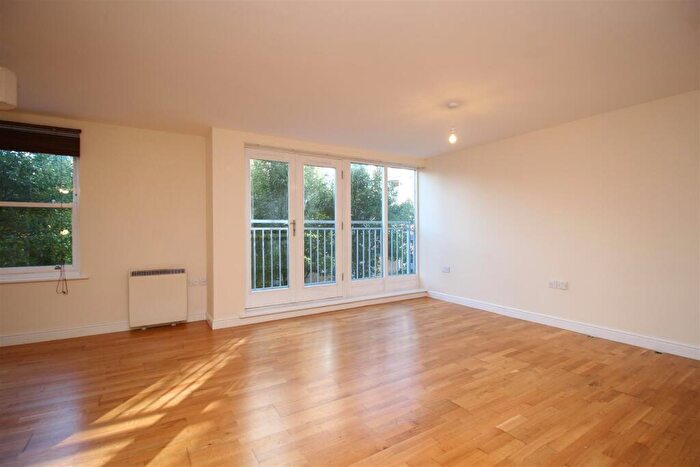2 Bedroom Flat To Rent In St Andrews Close, Canterbury, Kent, CT1