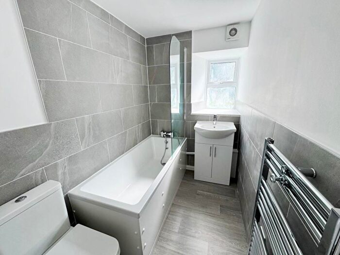 1 Bedroom Flat To Rent In West Street, Bere Regis, BH20