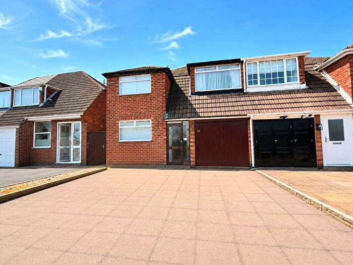 4 Bedroom Semi-Detached House For Sale In Ventnor Road, Solihull, B92