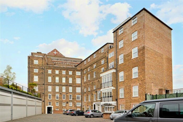 2 Bedroom Flat To Rent In Main Mill, Mumford Mills, SE10