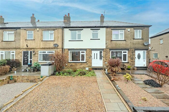 3 Bedroom Town House For Sale In Commercial Villas, Pudsey, West Yorkshire, LS28
