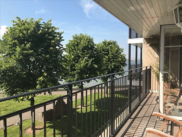 2 Bedroom Flat To Rent In The Boulevard, Greenhithe, DA9