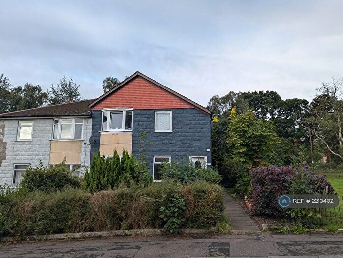 3 Bedroom Flat To Rent In Glencroft Road, Glasgow, G44