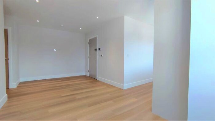 1 Bedroom Apartment To Rent In Firgrove Hill, Farnham, GU9