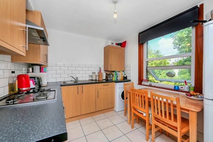 2 Bedroom Flat To Rent In Nightingale Road, Wood Green Bounds Green, London, N22