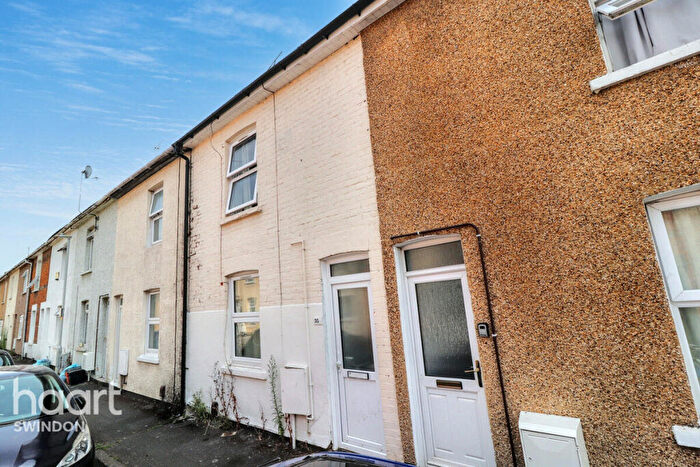 3 Bedroom Terraced House For Sale In Albion Street, Swindon, SN1