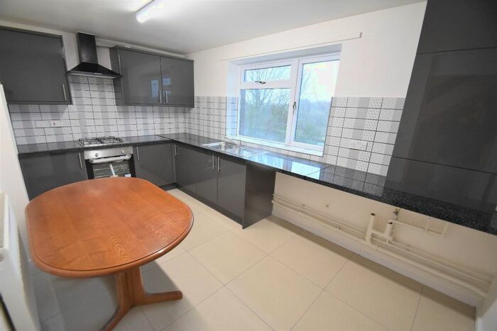 2 Bedroom Flat To Rent In Union Road, Northolt UB5
