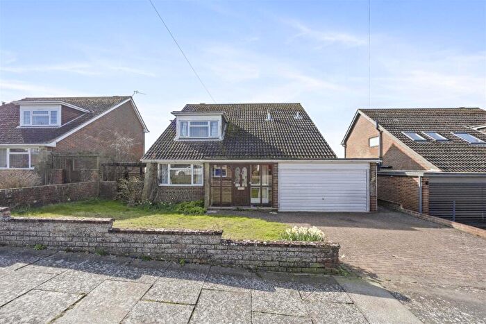 4 Bedroom Detached Bungalow For Sale In Wanderdown Road, Ovingdean, Brighton, BN2