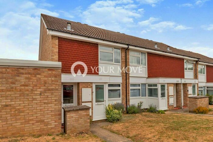 1 Bedroom Flat To Rent In Keats Way, Hitchin, Hertfordshire, SG4