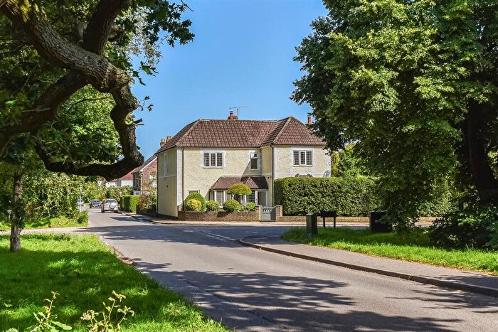 4 Bedroom Detached House For Sale In Mill Road, Denmead, PO7