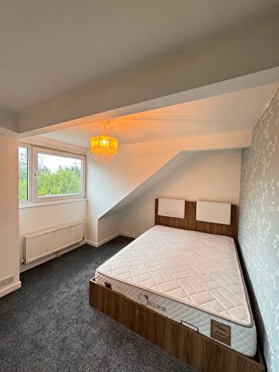 2 Bedroom Flat To Rent In East End Road, London, N3