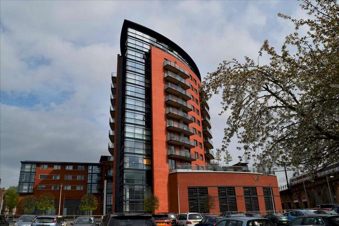 3 Bedroom Flat To Rent In Kings Tower, Marconi Plaza, Chelmsford, CM1