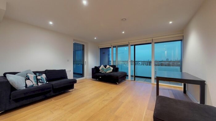 3 Bedroom Flat To Rent In Landmann Point, Peartree Way, SE10