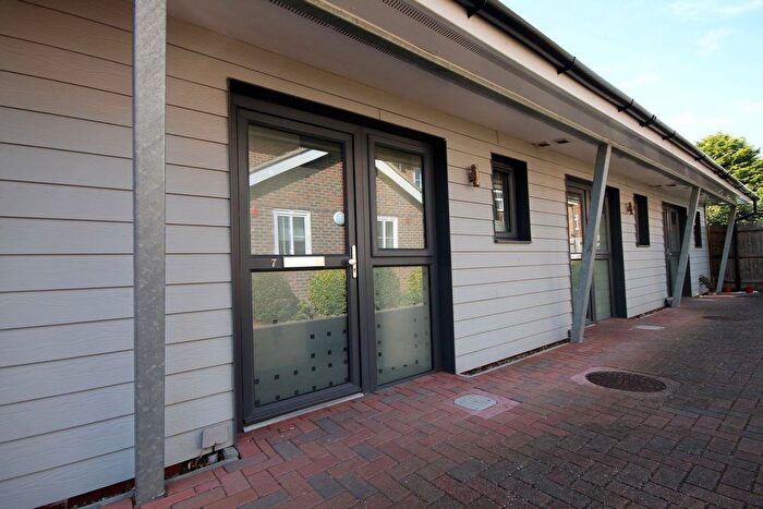 1 Bedroom Property To Rent In College Road, Canterbury, CT1