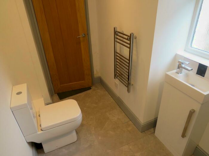 1 Bedroom Flat To Rent In Newport Road, Cardiff, CF24
