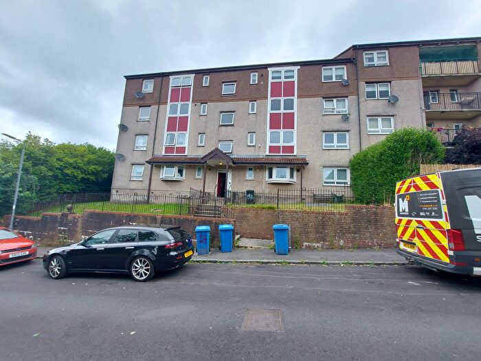 2 Bedroom Flat For Sale In Lawmuir Crescent, Clydebank, G81