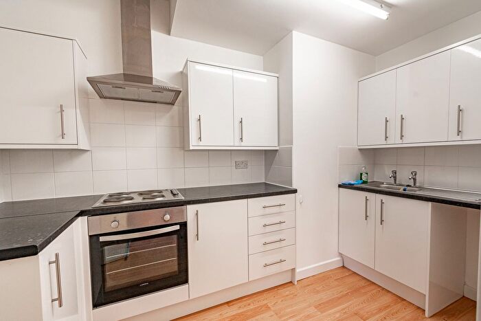 1 Bedroom Flat To Rent In High Street, Bromsgrove, Worcestershire, B61