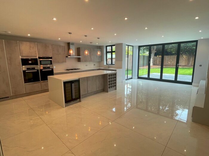 5 Bedroom Semi-Detached House To Rent In Cole Park Road, Twickenham, TW1