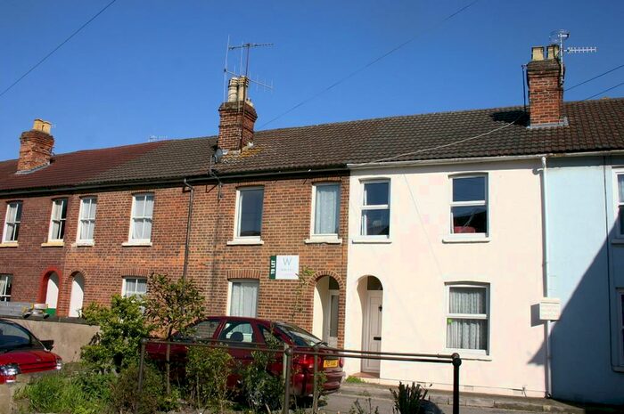 3 Bedroom Terraced House To Rent In Salisbury - Sandown Place, SP2