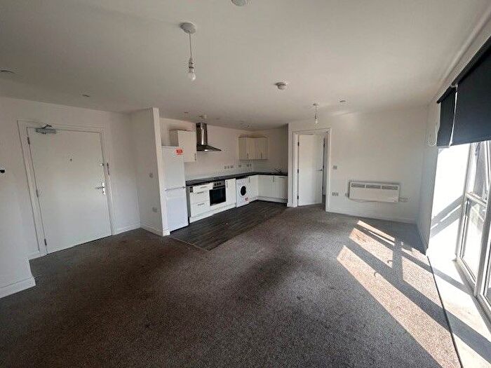 2 Bedroom Flat To Rent In Gorse Road, Luton, LU1
