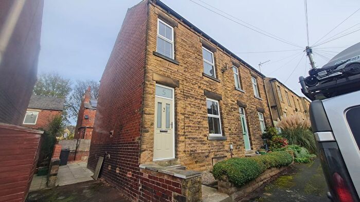 2 Bedroom Property To Rent In Cambridge Street, Heckmondwike, WF16