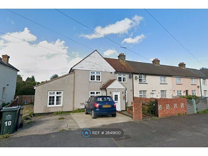 3 Bedroom End Of Terrace House To Rent In Maple Road, Dartford, DA1