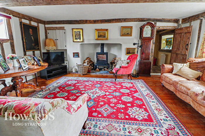 4 Bedroom Detached House For Sale In The Street, Metfield, IP20