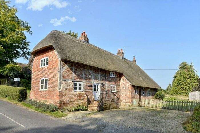 4 Bedroom Detached House To Rent In Ovington, Alresford, Hampshire, SO24