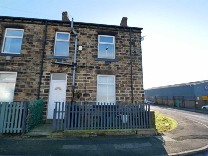 2 Bedroom End Of Terrace House To Rent In Howden Clough Road, Morley, LS27