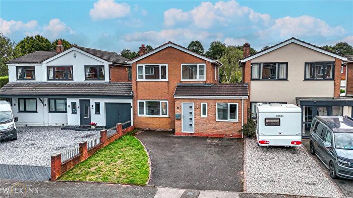 3 Bedroom Link Detached House For Sale In Danelagh Close, Tamworth, Staffordshire, B79
