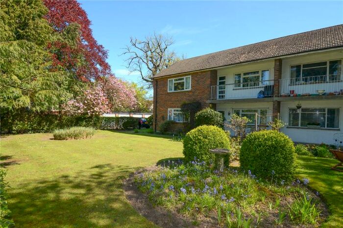 2 Bedroom Apartment To Rent In Heath Road, Weybridge, Surrey, KT13