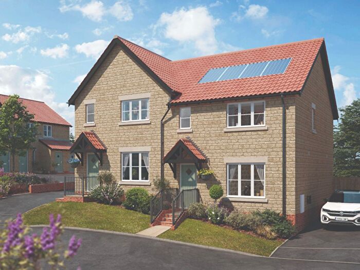 3 Bedroom Semi Detached House For Sale In Wessex Grove, Malmesbury, SN16