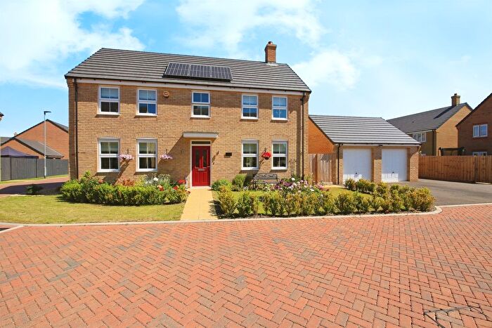 5 Bedroom Detached House For Sale In Champions Drive, Thorney, Peterborough, PE6
