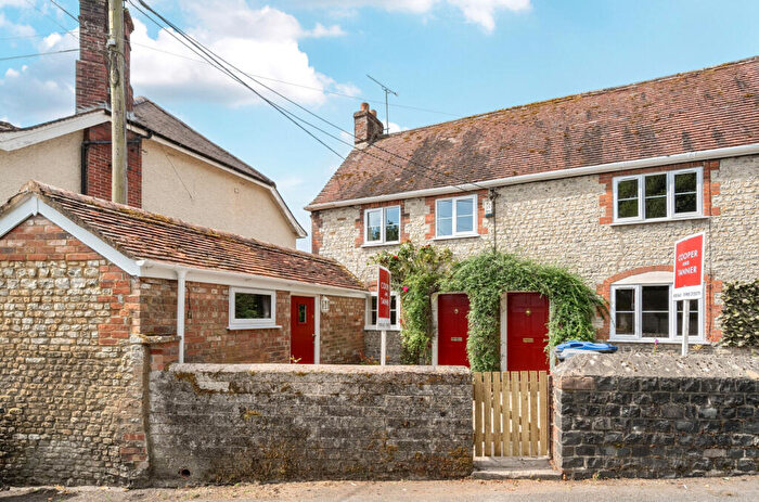 2 Bedroom Character Property For Sale In High Street, Sutton Veny, Warminster, BA12