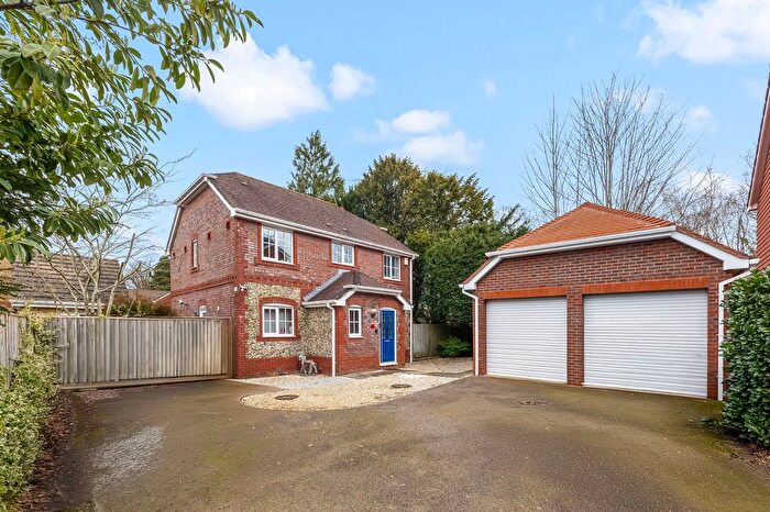 4 Bedroom Detached House For Sale In Pagewood Close, Maidenbower, RH10