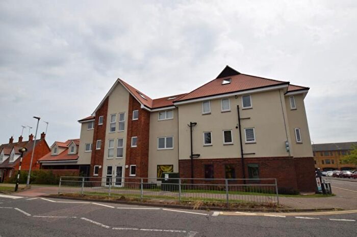 2 Bedroom Flat To Rent In Baron Road, South Woodham Ferrers, Essex, CM3