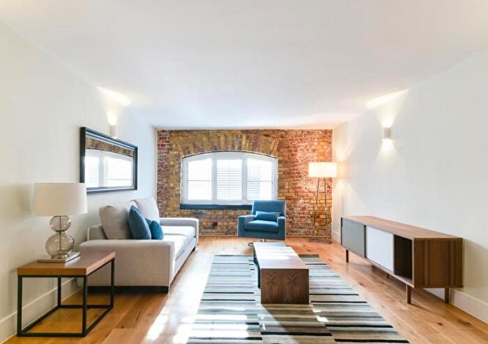 2 Bedroom Flat To Rent In Hanson Street, Fitzrovia, London, W1W