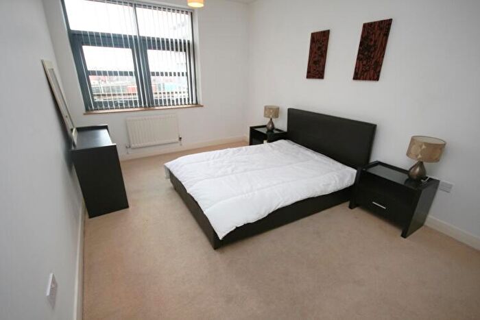 2 Bedroom Apartment To Rent In Ellesmere Street Manchester, M15