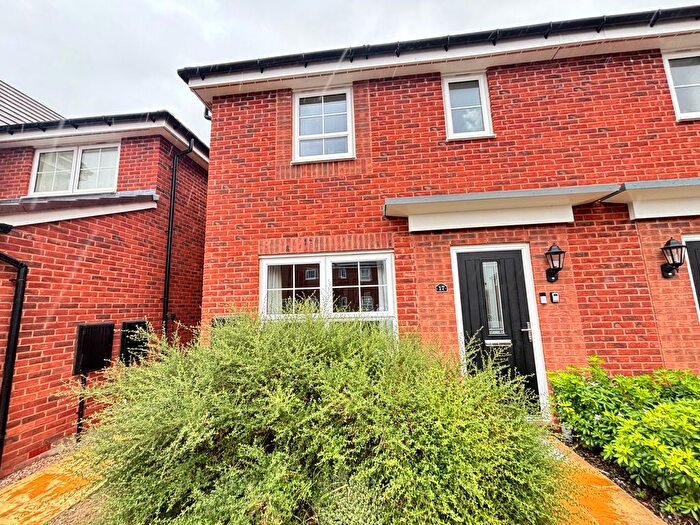 3 Bedroom Property To Rent In Fern Green Close, Rugby, CV22