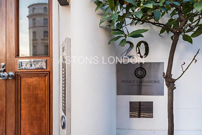 3 Bedroom Flat For Sale In Princes Mansions, Princes Square, Notting Hill, London, W2