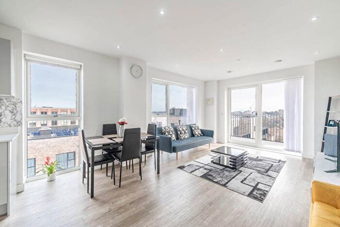 2 Bedroom Flat For Sale In St Johns Road, Harrow, HA1