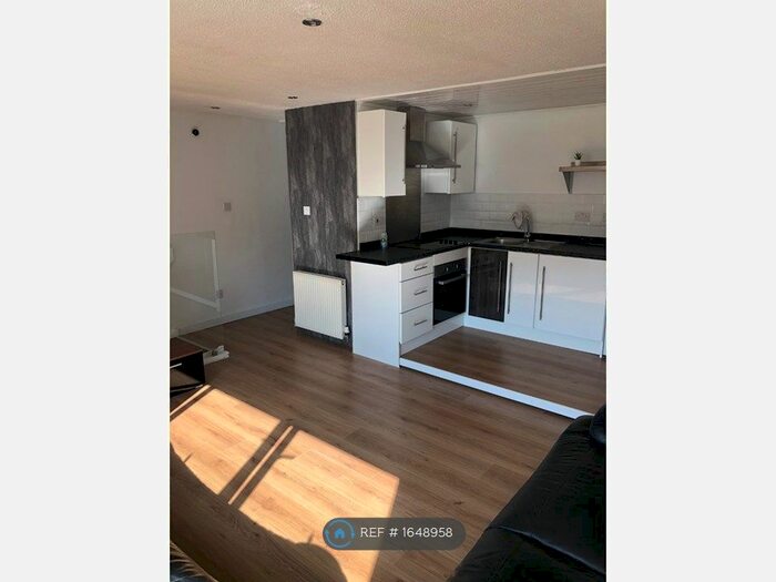 2 Bedroom Flat To Rent In Broughton Road, Glasgow, G23