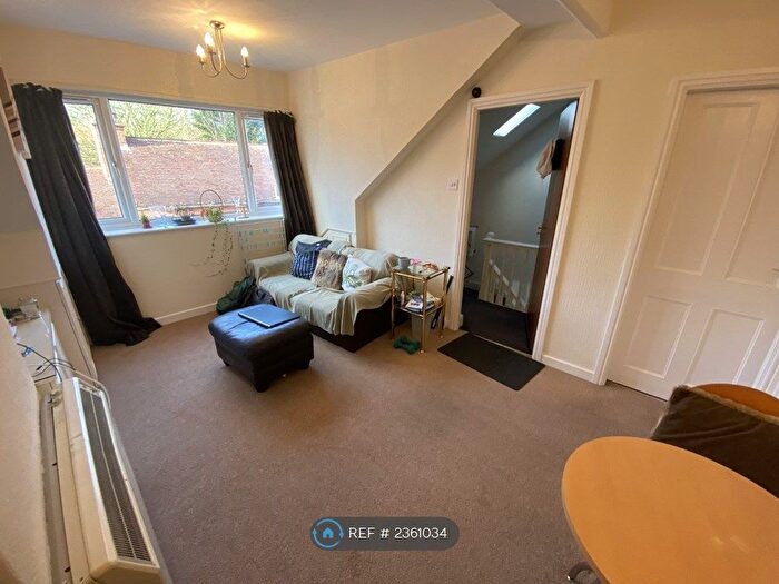 1 Bedroom Flat To Rent In Winston Gardens, Leeds, LS6