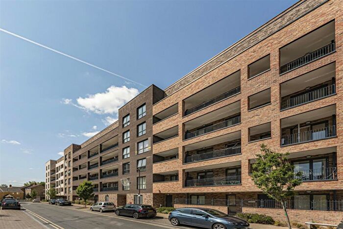 1 Bedroom Apartment For Sale In Clarkson Crescent, Walthamstow, London, E17