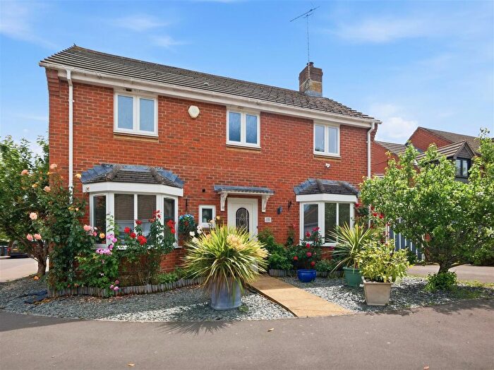 4 Bedroom Property For Sale In Liederbach Drive, Verwood, BH31
