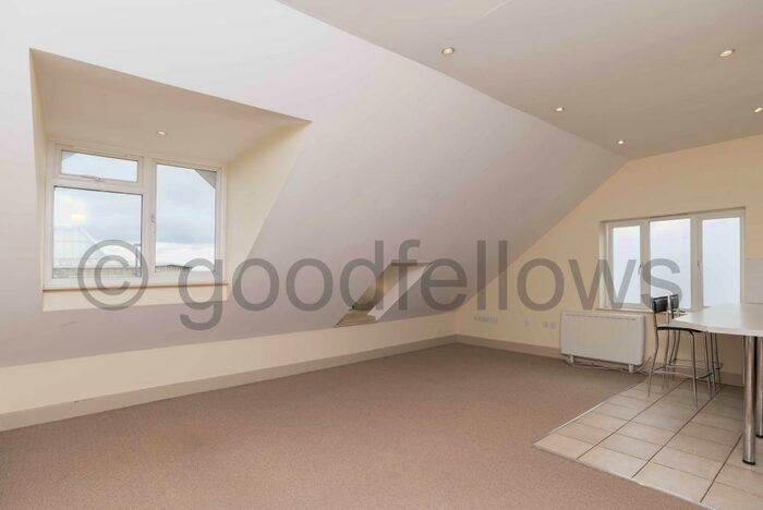 3 Bedroom Apartment To Rent In Stafford Road, Wallington, Surrey, SM6