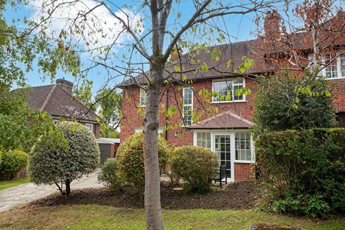 4 Bedroom Semi-Detached House For Sale In Hill Close, Harrow On The Hill., HA1