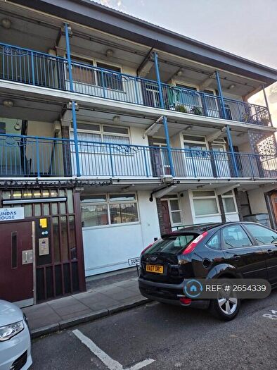 2 Bedroom Flat To Rent In Dundas House, London, E2
